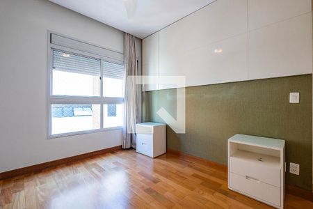 Apartamento à venda com 155m², 3 quartos e 3 vagasSuíte 1