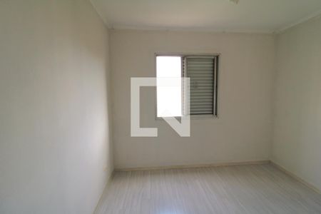 Quarto 1 de apartamento para alugar com 2 quartos, 53m² em Parque Vitoria, São Paulo