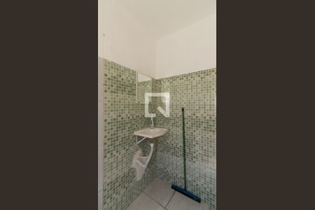 Banheiro de casa para alugar com 1 quarto, 35m² em Vila Guilhermina, São Paulo