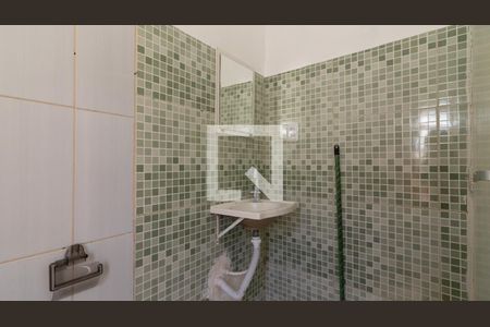 Banheiro de casa para alugar com 1 quarto, 35m² em Vila Guilhermina, São Paulo