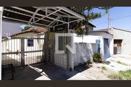 Casa para alugar com 35m², 1 quarto e sem vaga Casa para alugar com 35m², 1 quarto e sem vagaFachada e plaquinha