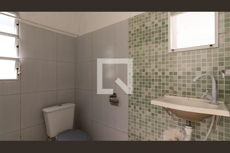 Banheiro de casa para alugar com 1 quarto, 35m² em Vila Guilhermina, São Paulo