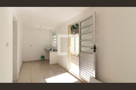 Casa para alugar com 35m², 1 quarto e sem vaga Casa para alugar com 35m², 1 quarto e sem vagaCozinha