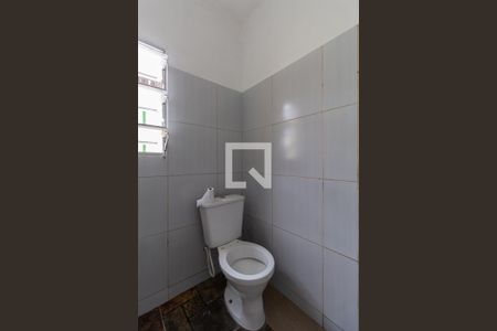 Banheiro  de casa para alugar com 1 quarto, 35m² em Vila Guilhermina, São Paulo