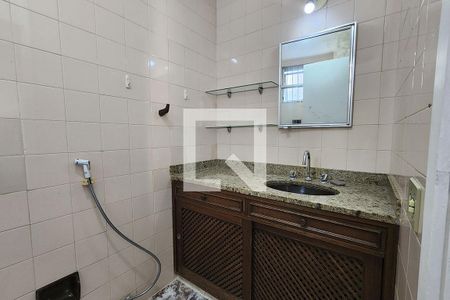 Apartamento para alugar com 120m², 2 quartos e 1 vagaBanheiro da Suíte