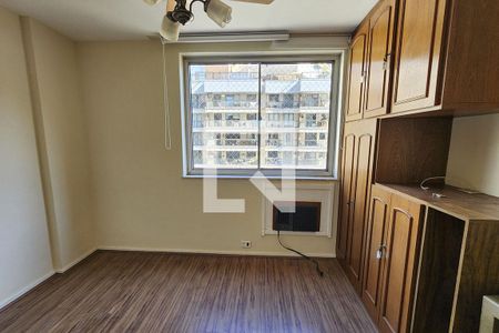 Quarto de apartamento para alugar com 2 quartos, 120m² em Botafogo, Rio de Janeiro