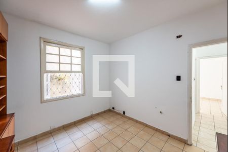 Casa para alugar com 250m², 5 quartos e 3 vagas Casa para alugar com 250m², 5 quartos e 3 vagasQuarto 5