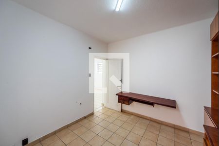 Casa para alugar com 250m², 5 quartos e 3 vagas Casa para alugar com 250m², 5 quartos e 3 vagasQuarto 5