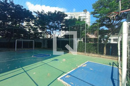 Apartamento à venda com 72m², 2 quartos e 1 vagaÁrea comum 