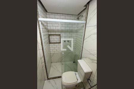 Apartamento à venda com 140m², 3 quartos e 2 vagas Apartamento à venda com 140m², 3 quartos e 2 vagasBanheiro Suíte