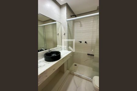 Apartamento à venda com 140m², 3 quartos e 2 vagas Apartamento à venda com 140m², 3 quartos e 2 vagasBanheiro Suíte 2