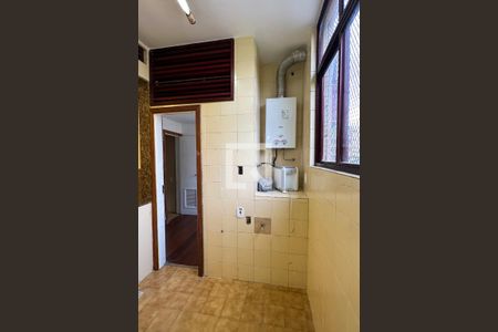 Apartamento à venda com 140m², 3 quartos e 2 vagas Apartamento à venda com 140m², 3 quartos e 2 vagasÁrea de Serviço