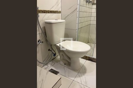 Apartamento à venda com 140m², 3 quartos e 2 vagas Apartamento à venda com 140m², 3 quartos e 2 vagasBanheiro Social