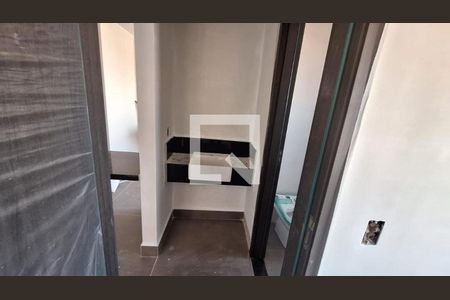 Banheiro de apartamento à venda com 1 quarto, 39m² em Santa Efigênia, Belo Horizonte