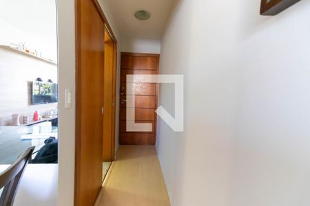 Apartamento à venda com 70m², 2 quartos e sem vaga Apartamento à venda com 70m², 2 quartos e sem vagaCorredor