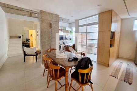 Sala de apartamento à venda com 3 quartos, 158m² em Icaraí, Niterói