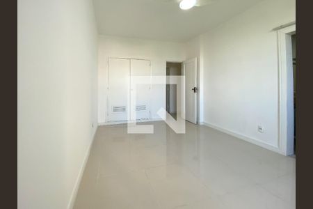 Suíte  de apartamento à venda com 3 quartos, 120m² em Ingá, Niterói