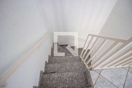 Escada de casa de condomínio à venda com 2 quartos, 87m² em Parque Sonia, São Paulo