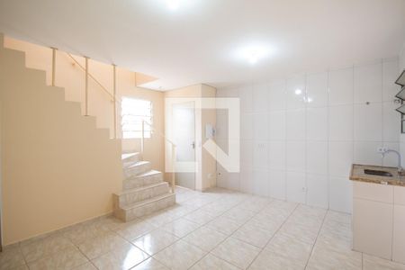Sala e Cozinha de casa para alugar com 1 quarto, 35m² em Ayrosa, Osasco