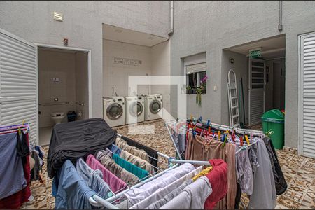 lavanderia e bicicletário_2 de apartamento para alugar com 1 quarto, 15m² em Aclimação, São Paulo
