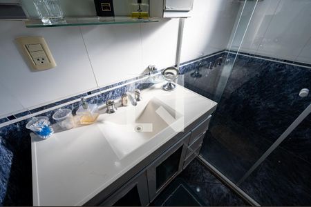 Apartamento à venda com 69m², 2 quartos e 1 vagaBanheiro Social