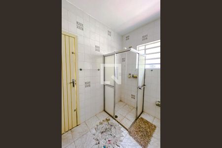 Casa à venda com 227m², 3 quartos e 2 vagasBanheiro