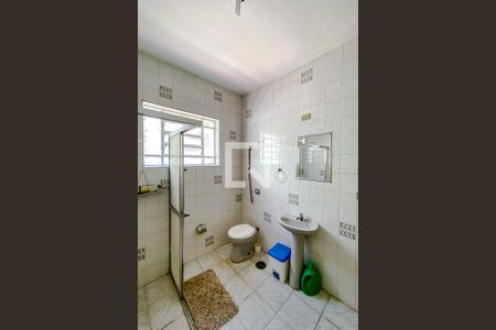 Casa à venda com 227m², 3 quartos e 2 vagasBanheiro