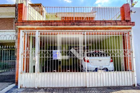 Casa à venda com 227m², 3 quartos e 2 vagasFachada