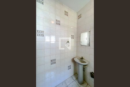 Casa à venda com 227m², 3 quartos e 2 vagasBanheiro da Suíte