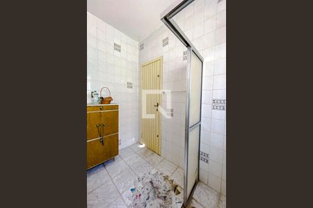 Casa à venda com 227m², 3 quartos e 2 vagasBanheiro