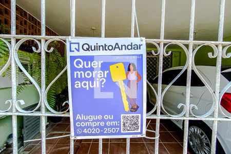 Casa à venda com 227m², 3 quartos e 2 vagasFachada