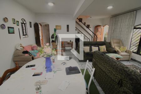 Sala de casa à venda com 3 quartos, 150m² em Vila Nilo, São Paulo