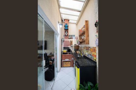 Casa de condomínio à venda com 73m², 2 quartos e 1 vaga Casa de condomínio à venda com 73m², 2 quartos e 1 vagaCozinha e Área de Serviço