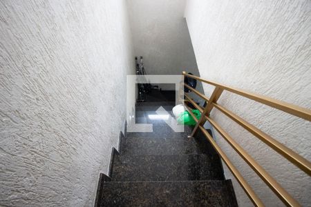 Casa de condomínio à venda com 73m², 2 quartos e 1 vaga Casa de condomínio à venda com 73m², 2 quartos e 1 vagaEscada