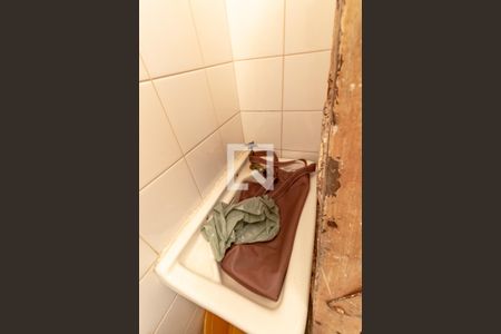 Apartamento à venda com 84m², 2 quartos e 1 vaga Apartamento à venda com 84m², 2 quartos e 1 vagaBanheiro de serviço