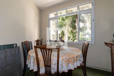 Apartamento à venda com 84m², 2 quartos e 1 vaga Apartamento à venda com 84m², 2 quartos e 1 vagaSala