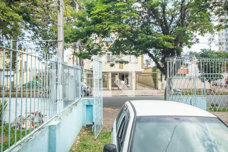 Vista de casa à venda com 2 quartos, 55m² em Santo Antônio, Porto Alegre