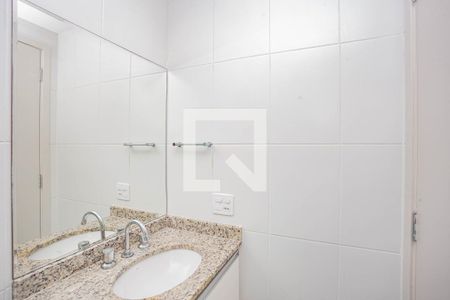 Banheiro de kitnet/studio à venda com 1 quarto, 28m² em Aclimação, São Paulo
