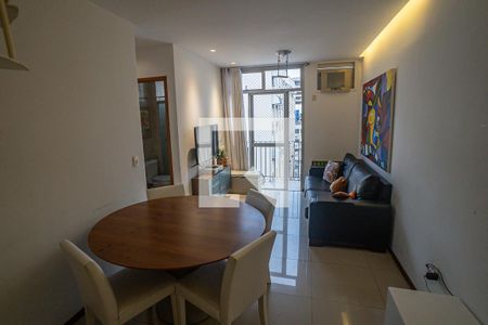Sala de apartamento para alugar com 4 quartos, 150m² em Botafogo, Rio de Janeiro