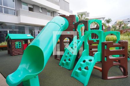 Apartamento para alugar com 105m², 2 quartos e 2 vagasÁrea comum - Playground