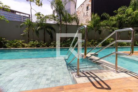 Studio para alugar com 27m², 1 quarto e sem vaga Studio para alugar com 27m², 1 quarto e sem vagaÁrea comum - Piscina