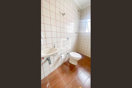 Casa à venda com 250m², 5 quartos e 2 vagasÁrea de Serviço - Banheiro