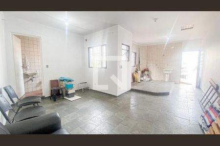 Casa à venda com 250m², 5 quartos e 2 vagasÁrea de Serviço