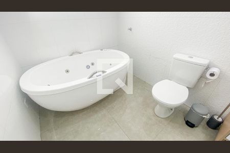 Casa à venda com 250m², 5 quartos e 2 vagasBanheiro