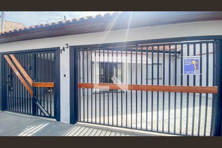 Casa à venda com 250m², 5 quartos e 2 vagasFachada