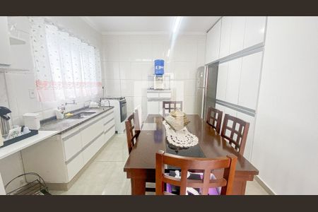 Casa à venda com 250m², 5 quartos e 2 vagasQuarto 4