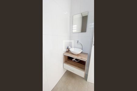 Casa à venda com 250m², 5 quartos e 2 vagasBanheiro - Quintal