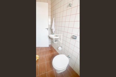 Casa à venda com 250m², 5 quartos e 2 vagasÁrea de Serviço - Banheiro