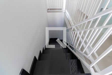 Casa para alugar com 200m², 4 quartos e 2 vagasEscada