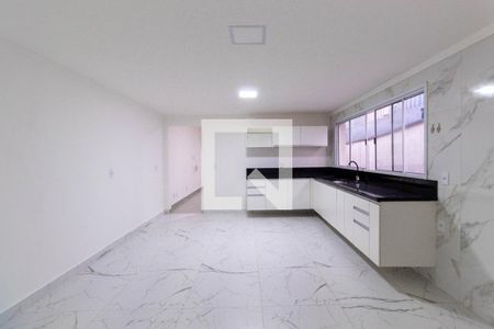 Casa para alugar com 200m², 4 quartos e 2 vagasCozinha